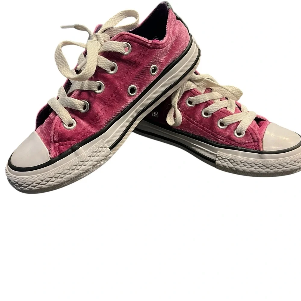 Youth Converse All‎ Star Lace Up Sneaker Velvet Kids Size 11 Pink